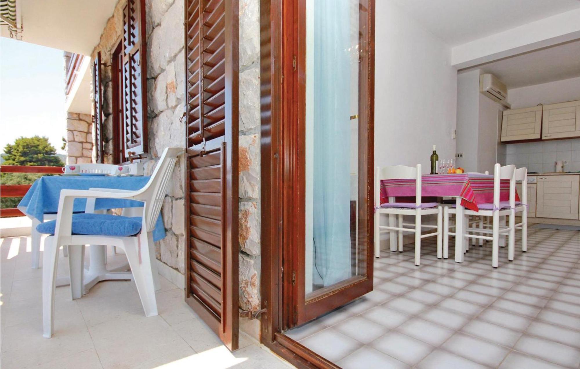 Beautiful Apartment In Prizba With Wifi Exteriör bild